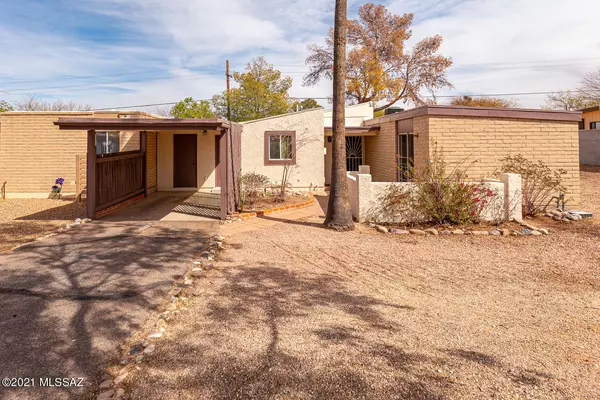 1851 S Skyview Place, Tucson, AZ 85748