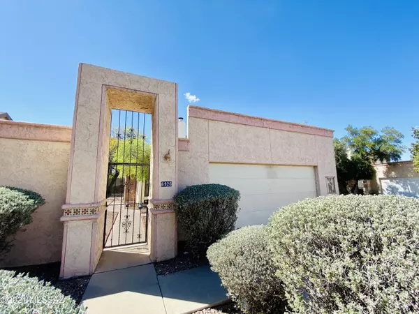 6926 S Placita De Amigos, Tucson, AZ 85746