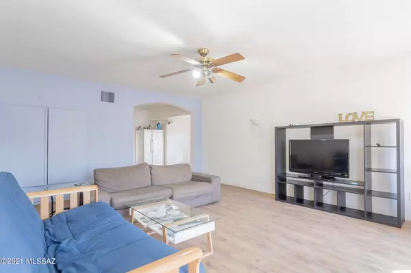 Tucson, AZ 85712,4101 E Flower Street