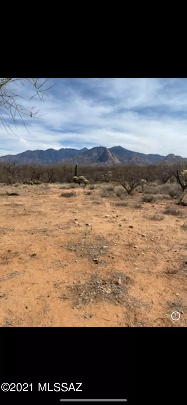 27425 S Old Mesquite Way #0, Amado, AZ 85645