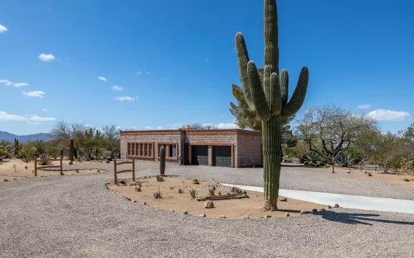 10011 N Orange Ranch Road, Tucson, AZ 85742