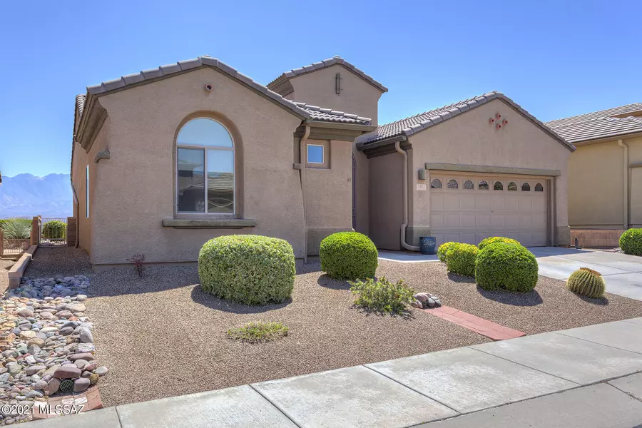 5861 S Painted Canyon Drive, Green Valley, AZ 85622