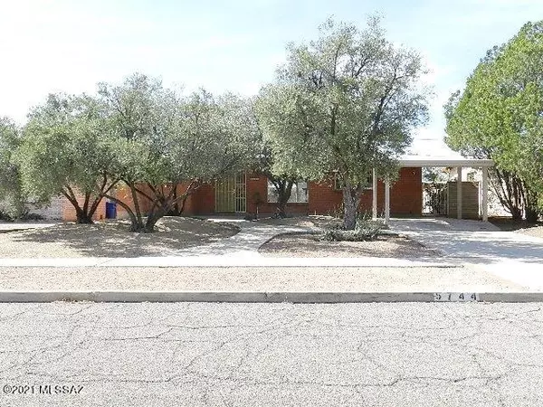 Tucson, AZ 85711,5744 E 3rd Street