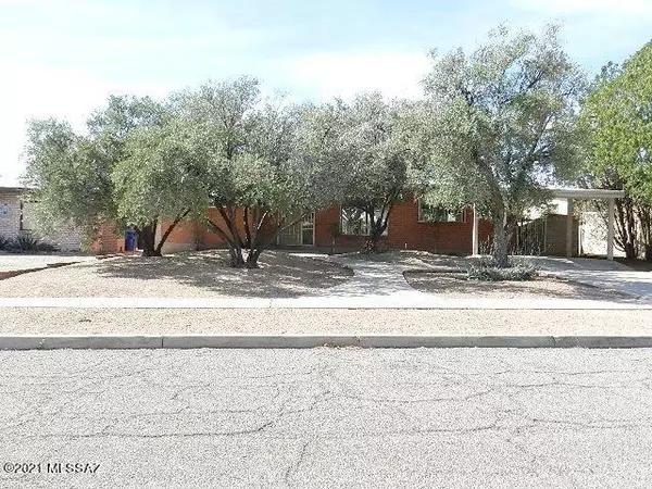 5744 E 3rd Street, Tucson, AZ 85711