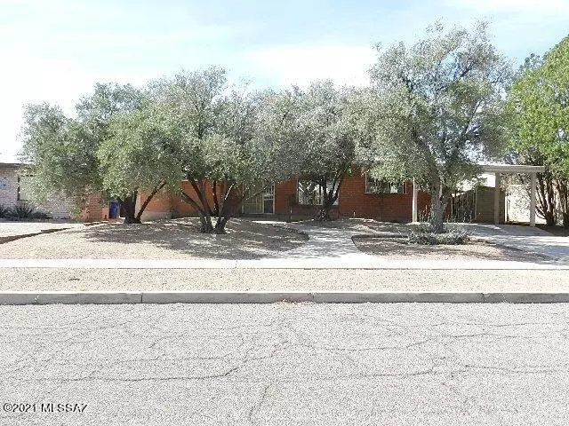 Tucson, AZ 85711,5744 E 3rd Street