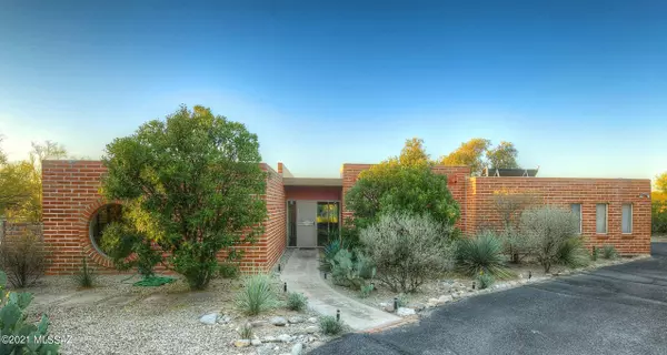 6752 N Camino Abbey, Tucson, AZ 85718