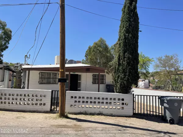 565 W Dunbar Drive, Nogales, AZ 85621