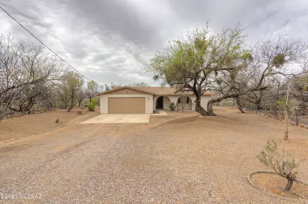 1627 Bufeo Court, Rio Rico, AZ 85648