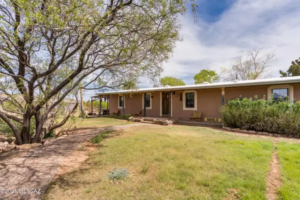 1205 E Jack Rabbit Trail, Douglas, AZ 85607