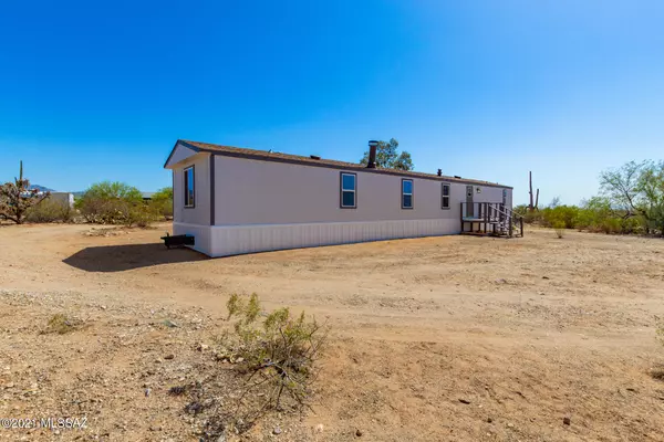 6666 E Phantom Ranch Road, Sahuarita, AZ 85629