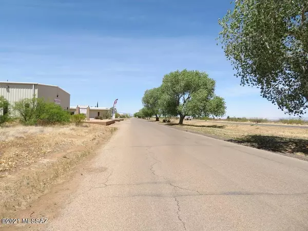 lots 9 /10 N Frontage Road, Pearce, AZ 85625