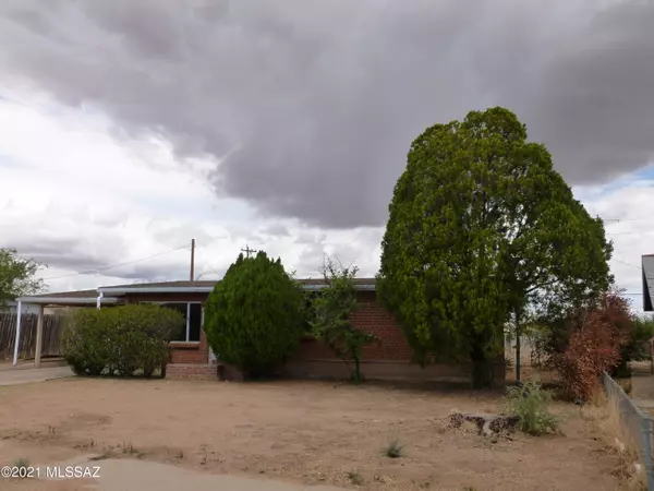 671 E Post Road, Benson, AZ 85602