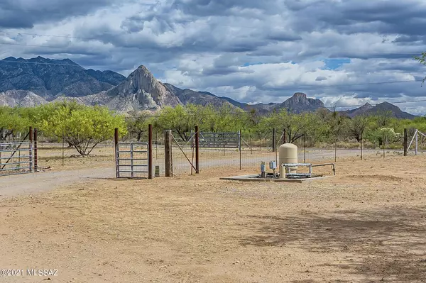 Amado, AZ 85645,750 W Hawk Way