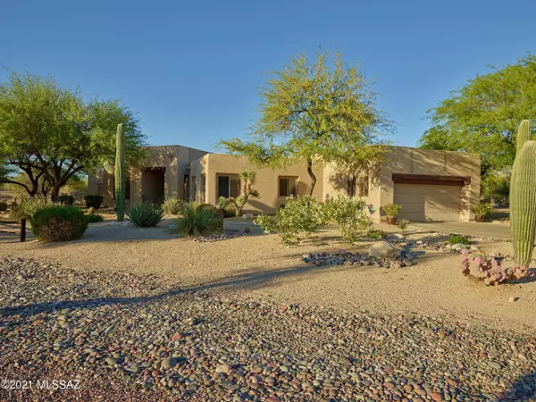 1230 W Saddlehorn Drive, Oro Valley, AZ 85704