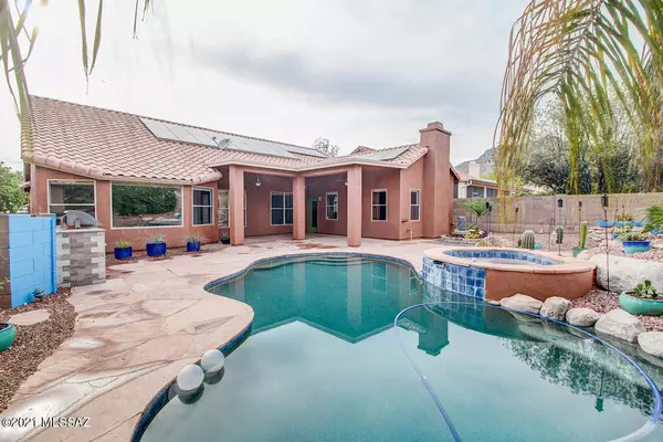 5560 N Ventana Vista Road, Tucson, AZ 85750