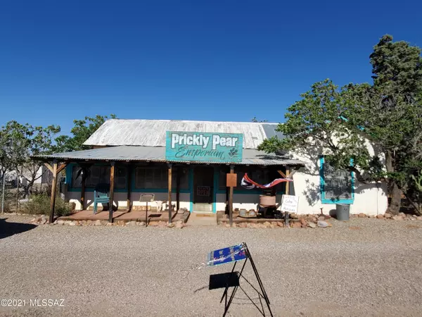 966 Ghost Town Trail, Pearce, AZ 85625