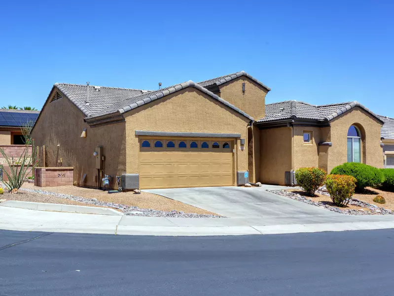 5900 S Painted Canyon Drive, Green Valley, AZ 85622