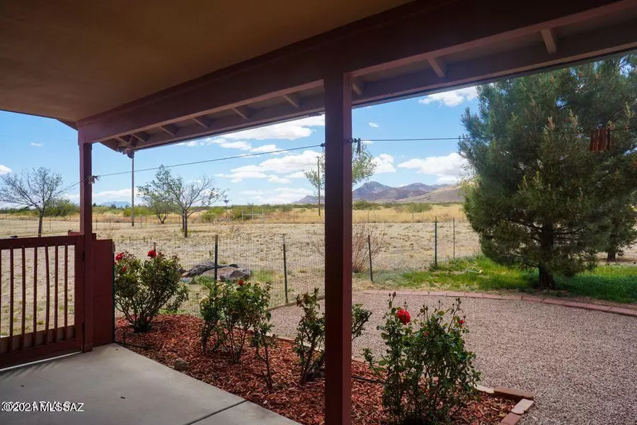 8011 E Chukar Valley Drive, Hereford, AZ 85615