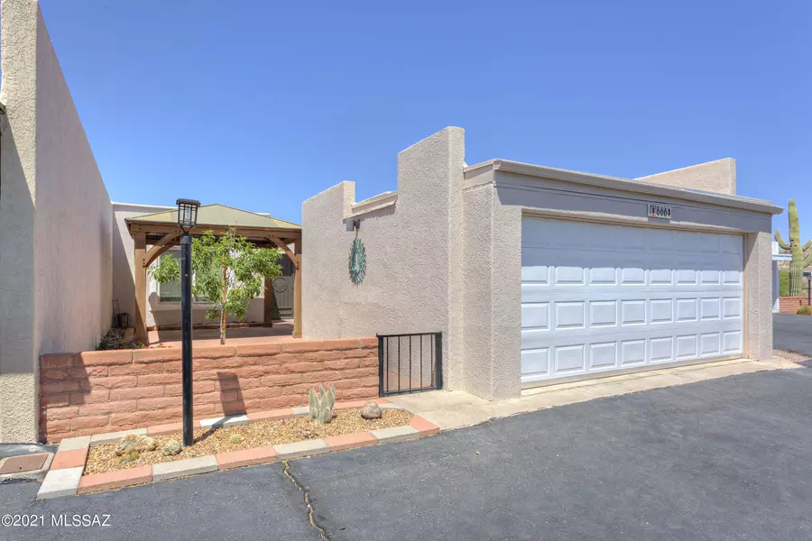 666 W Rio San Pedro, Green Valley, AZ 85614