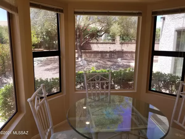 Oro Valley, AZ 85755,967 E Boulder Pass