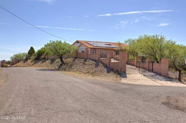 1096 Circulo Montosa, Rio Rico, AZ 85648