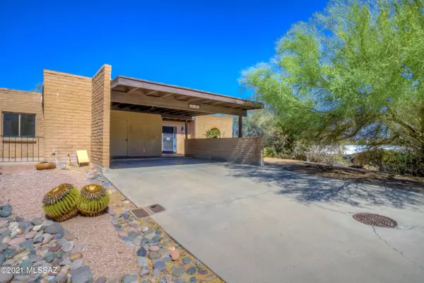 10125 N Oro Place, Oro Valley, AZ 85737