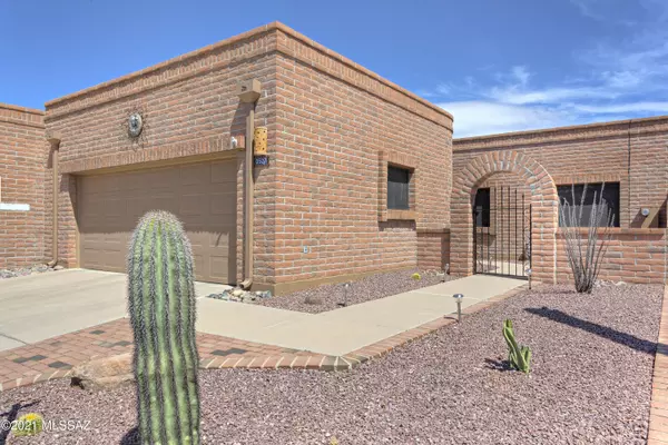 3527 S Calle Del Pinzon, Green Valley, AZ 85622