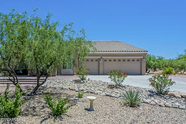 Sahuarita, AZ 85629,3554 E Sweet Grass Trail