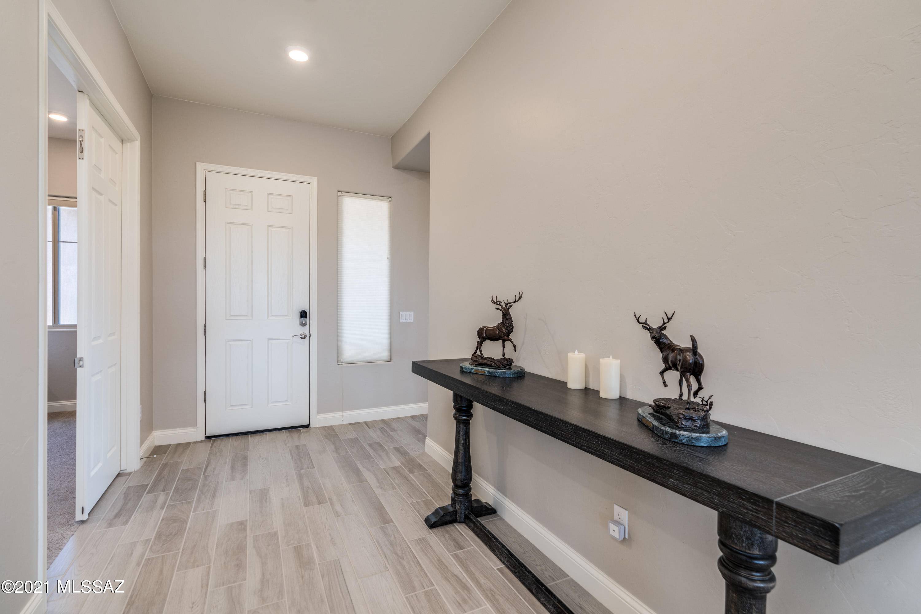 Tucson, AZ 85745,1037 S Castar Drive