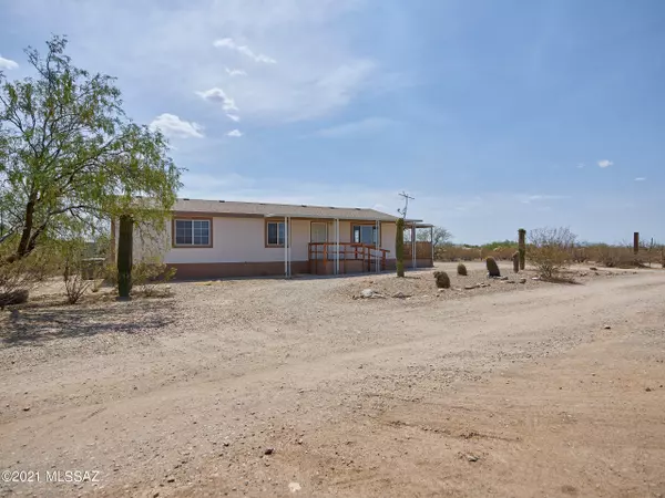 6800 E Noyes Street, Sahuarita, AZ 85629