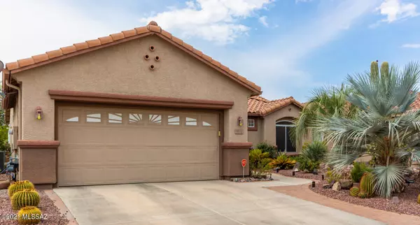 9512 N Twinkling Shadows Way, Tucson, AZ 85743