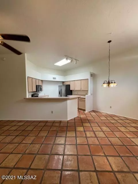 Tucson, AZ 85737,1293 W Crystalline Way