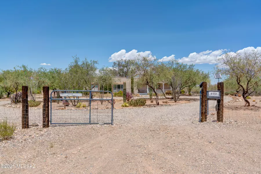 6561 E Camino Del Toro, Sahuarita, AZ 85629