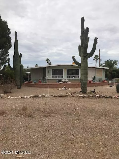 5530 W Flying Cir Street, Tucson, AZ 85713