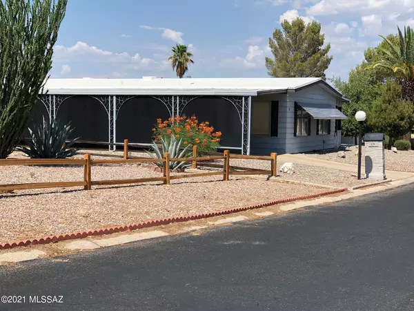 226 W Cedro Drive, Green Valley, AZ 85614