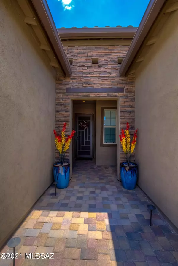 Sahuarita, AZ 85629,1137 W Peaceful Meadow Path