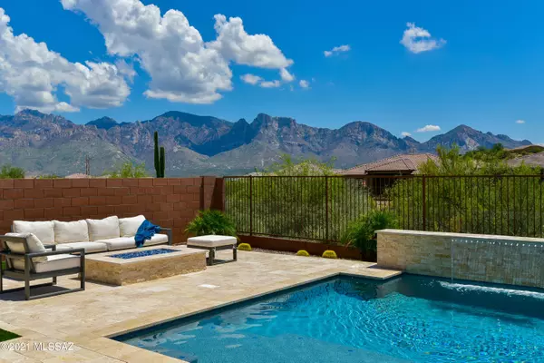 440 E Day Flower Drive, Oro Valley, AZ 85755