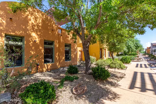 Tubac, AZ 85646,903 Lombard Way