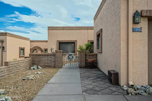Green Valley, AZ 85622,1359 W Camino De La Oca