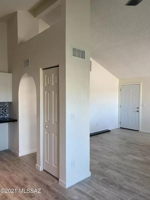 Tucson, AZ 85706,5662 S Cedar Springs Place