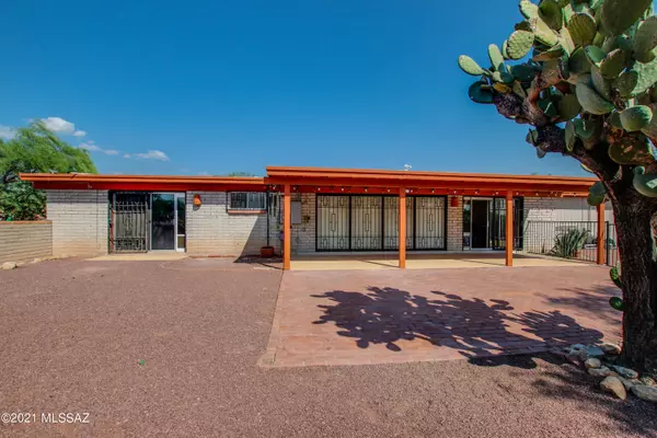 9125 E Indian Hills Road, Tucson, AZ 85749