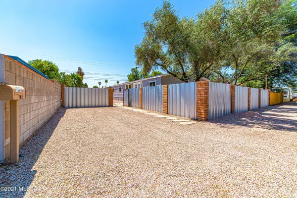 1337 W Wabash Street, Tucson, AZ 85705