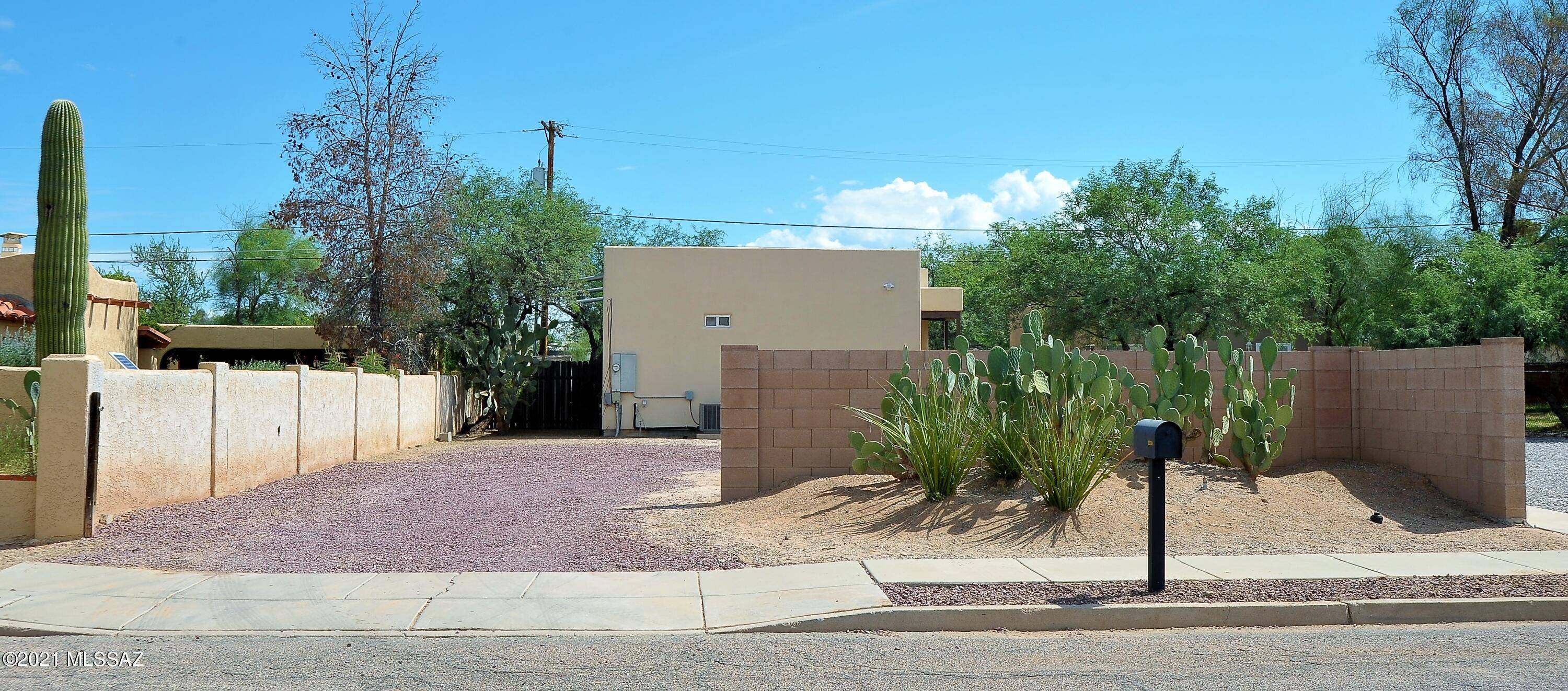 2700 N Orchard Avenue, Tucson, AZ 85712