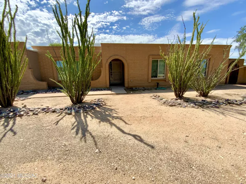 1545 W San Lucas, Tucson, AZ 85704