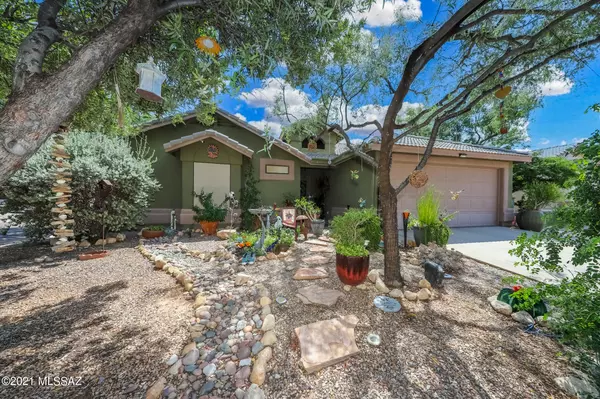 9624 E Dunnigan Drive, Tucson, AZ 85747