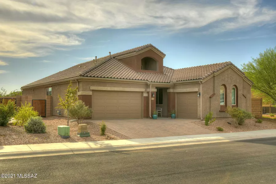 9725 N MELANDRA Way, Marana, AZ 85653