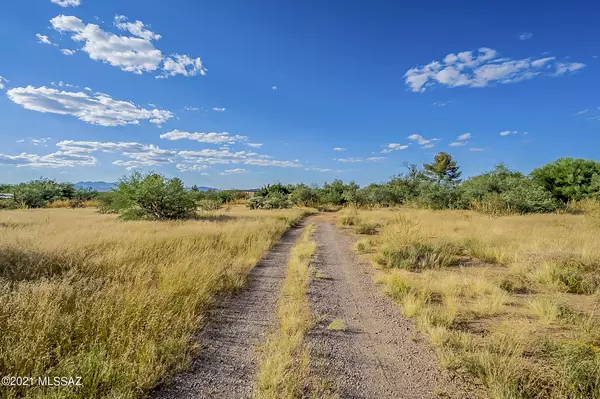 Amado, AZ 85645,820 W Hawk Way