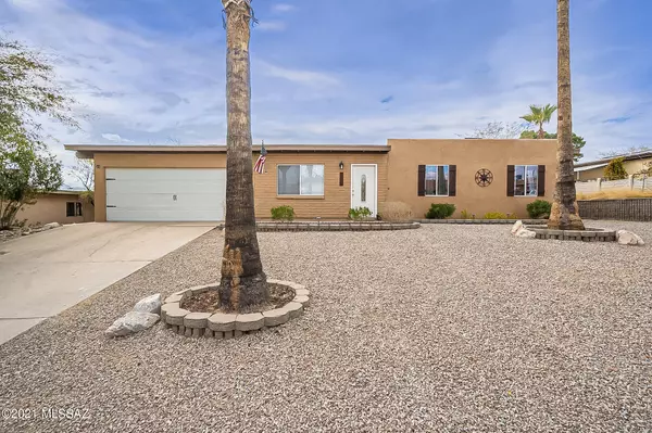 7533 N Shirley Lane, Tucson, AZ 85741