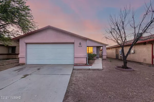 5976 S Wood Crest Drive, Tucson, AZ 85746