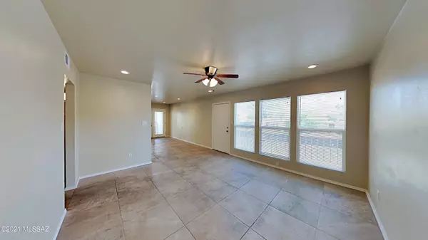 Tucson, AZ 85712,1600 N Wilmot Road #424